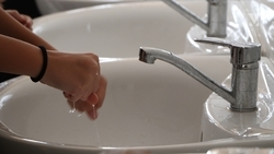 28 улиц Минвод остались без воды из-за утечки на водопроводе  