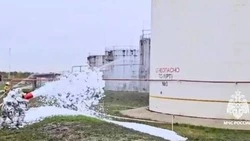 Специалисты МЧС России провели занятия по ликвидации разлива нефти в Минводах 