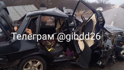 В автоаварии в Минераловодском округе тяжело пострадал пассажир