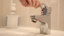 В сёлах Гражданском и Анджиевском временно отключили воду