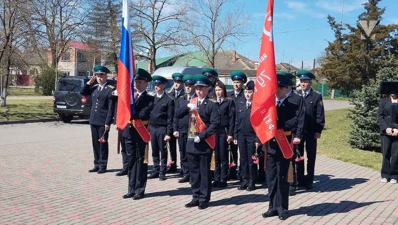 Держат путь вдоль участков границы: в Минводах встречали участников акции «Эстафета Победы-2025»