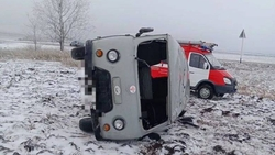 Медицинский «УАЗ» перевернулся в Минераловодском округе — пострадали четверо