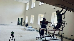 Капитальный ремонт будущего Молодёжного центра проверили в Минводах 