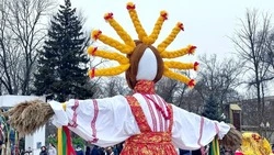 Масленицу отмечают на центральной городской площади в Минводах