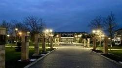 Новое уличное освещение сделали в районе Мемориала в Минводах 