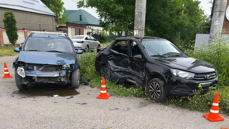 Два человека пострадали во время аварии в Минводах