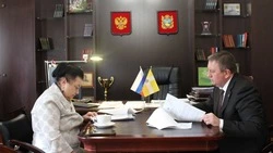 Глава Минераловодского округа обсудил реконструкцию стадиона «Локомотив»