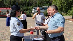 Участников парада Победы наградили в Минводах