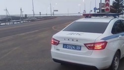 ГИБДД предупреждает о сильных порывах ветра до 30 м/с на Ставрополье