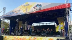 Тролли, силачи и военный оркестр: Минводы отпраздновали 145-летие