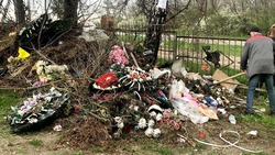 Порядок наводят на кладбищах Минвод перед Пасхой