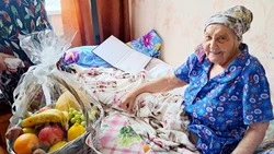 Глава Минераловодского округа поздравил жительницу муниципалитета со 101-летием