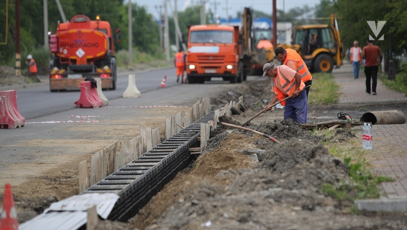 Участок дороги более 1,5 км ремонтируют в селе Минераловодского округа