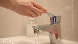 Крупный прорыв водовода устраняют в Минераловодском округе