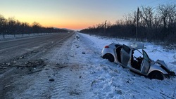Водитель иномарки погиб при столкновении с КамАЗом в Минераловодском округе