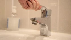 Подачу воды ограничили в семи населённых пунктах Минераловодского округа 14 июля