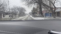 Водителей Минераловодского округа предупреждают о снеге на дорогах