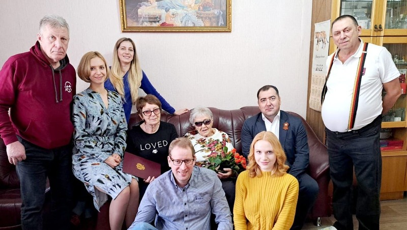 Жительницу Минвод поздравили с 95-летним юбилеем 