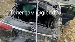 Недалеко от аэропорта Минвод перевернулась иномарка — двое в тяжёлом состоянии в реанимации