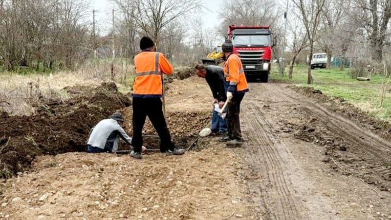 Участок дороги в 1,2 км отремонтируют в хуторе Николаевская Степь