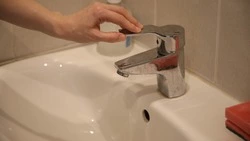 Утечка в Минераловодском округе временно лишила воды несколько домов