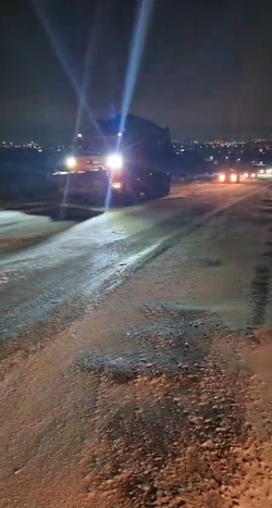Дороги обрабатывают в Минераловодском округе после снегопада